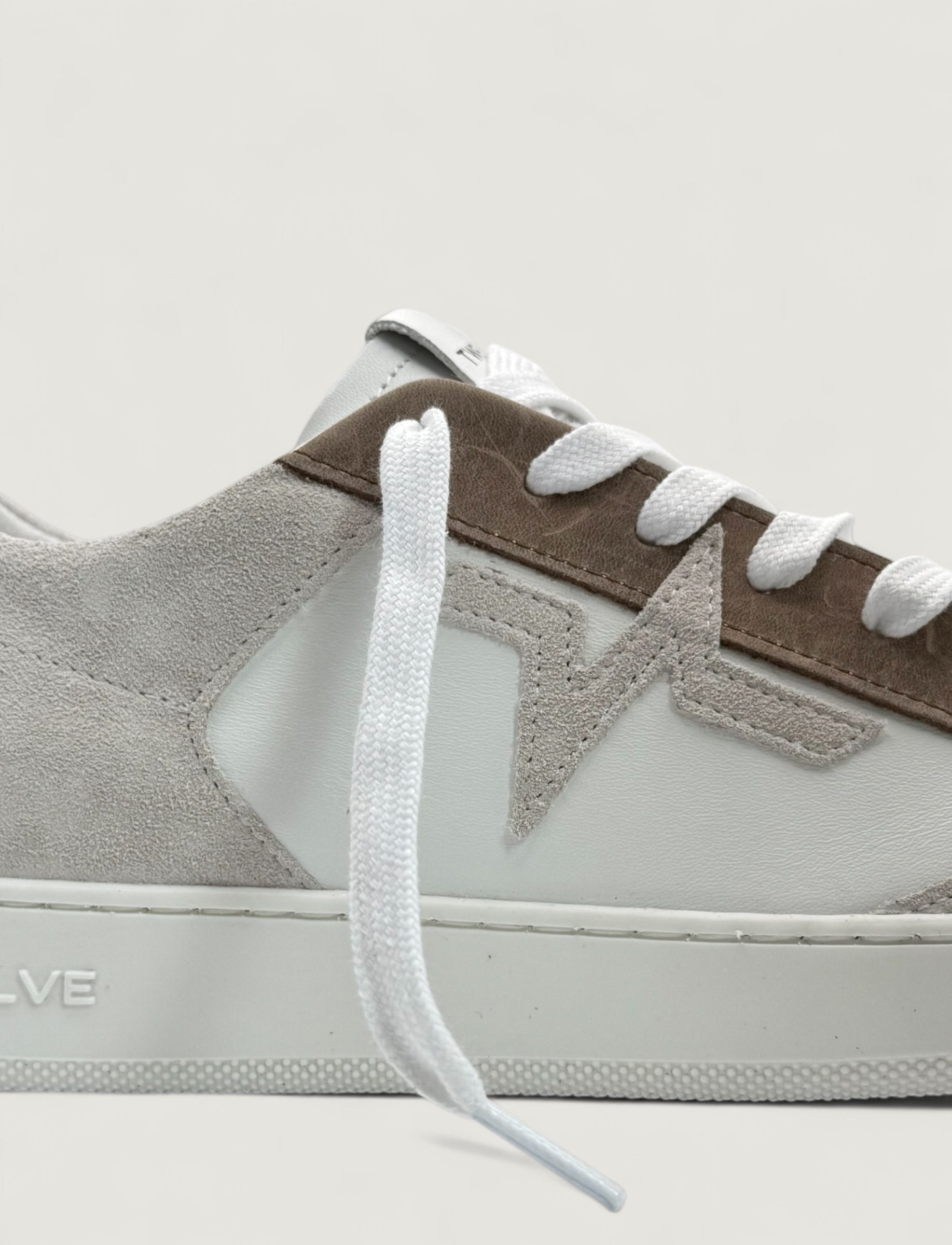 TWELVE JUMP COLORE 24